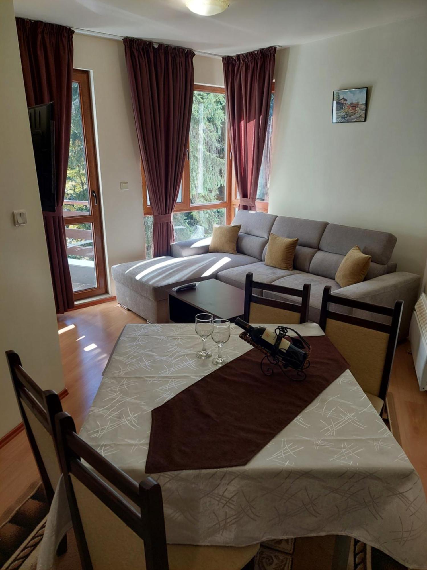 Ski & Holiday Apartments In Pamporovo Exterior photo